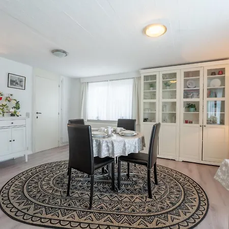 Zeelucht With Private Garden By Interhome Apartmán *